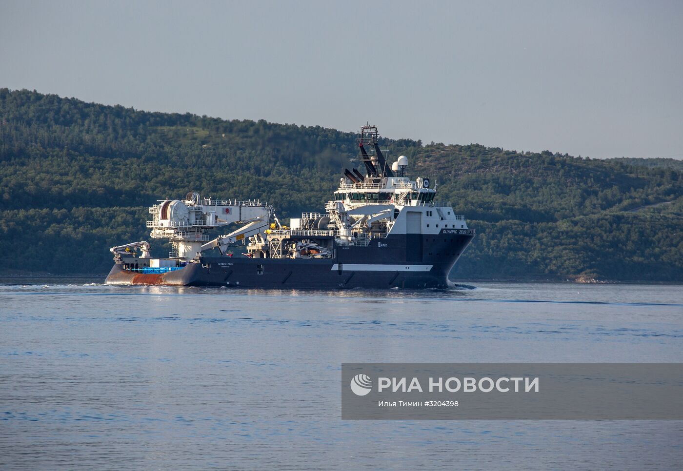 Корабли в портах Кольского залива