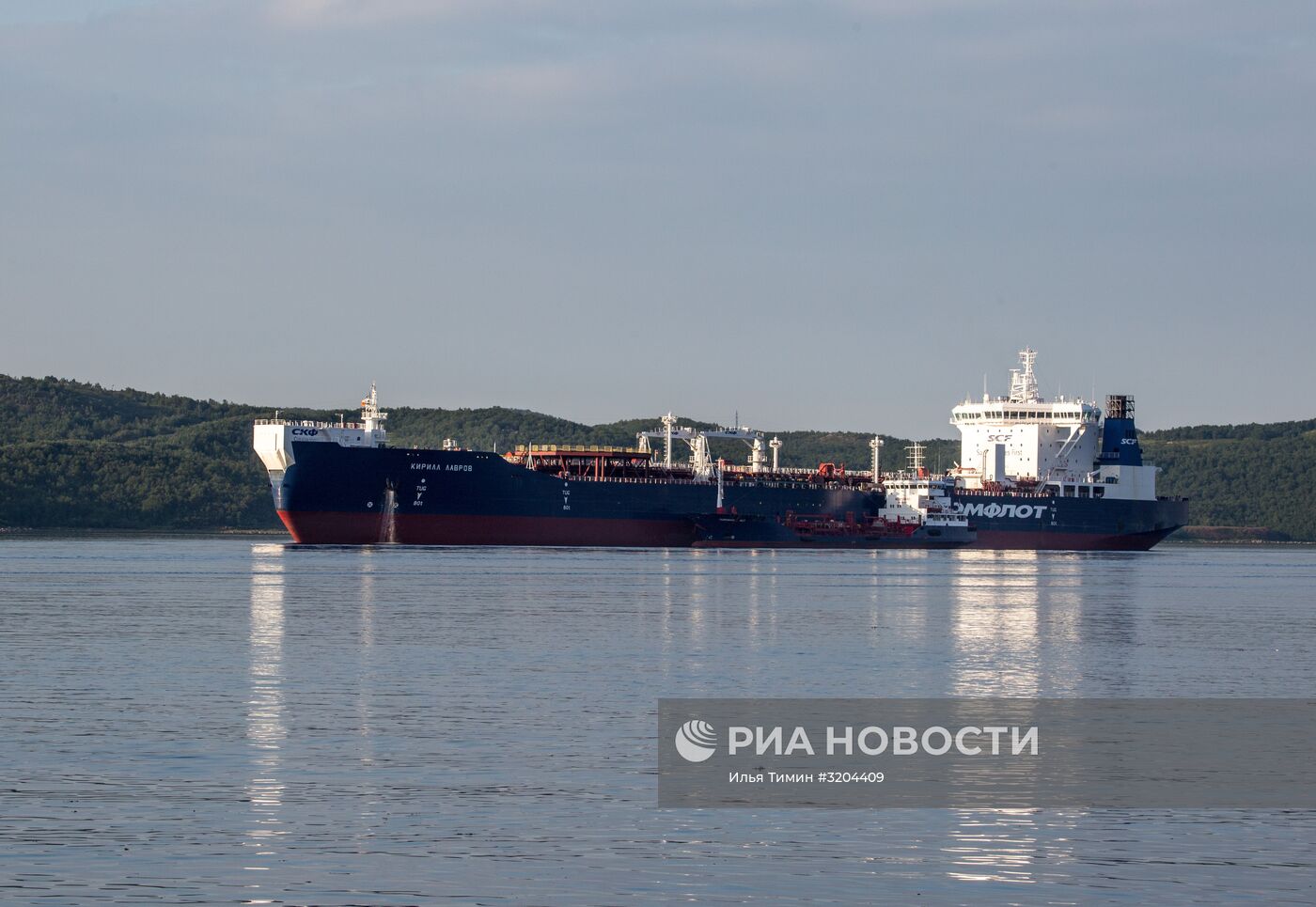 Корабли в портах Кольского залива