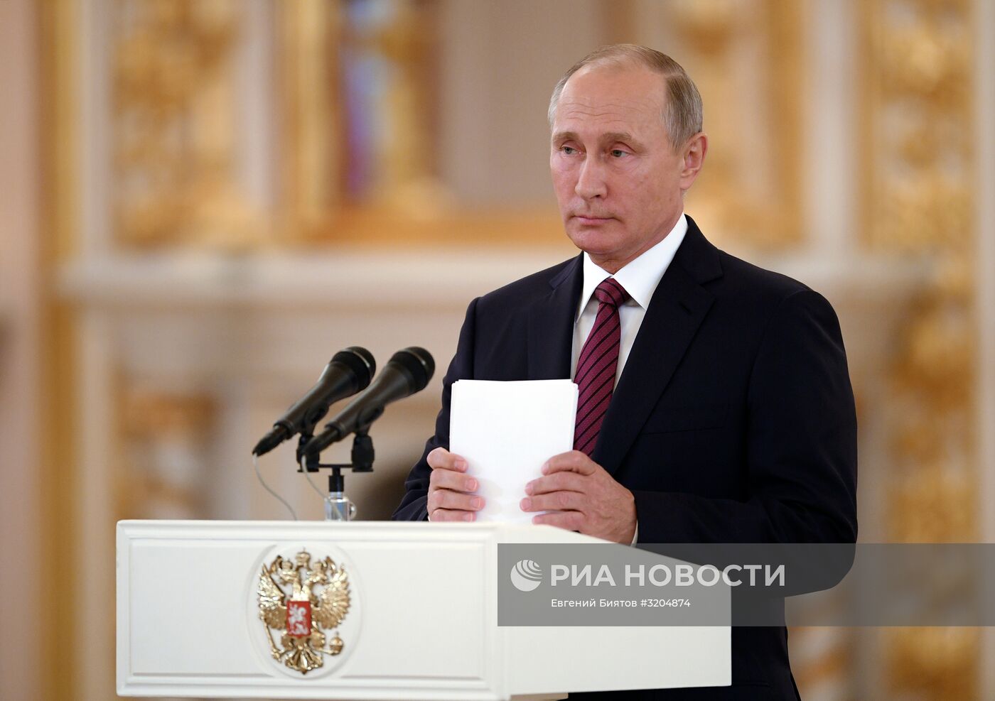Президент РФ В. Путин принял верительные грамоты у 20 послов иностранных государств
