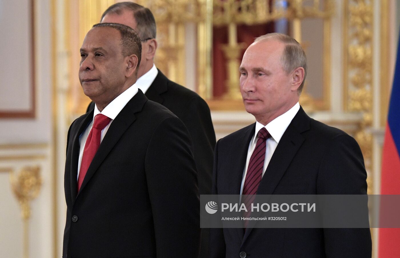 Президент РФ В. Путин принял верительные грамоты у 20 послов иностранных государств