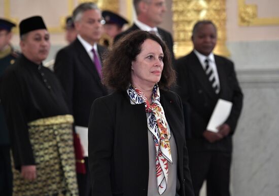 Президент РФ В. Путин принял верительные грамоты у 20 послов иностранных государств