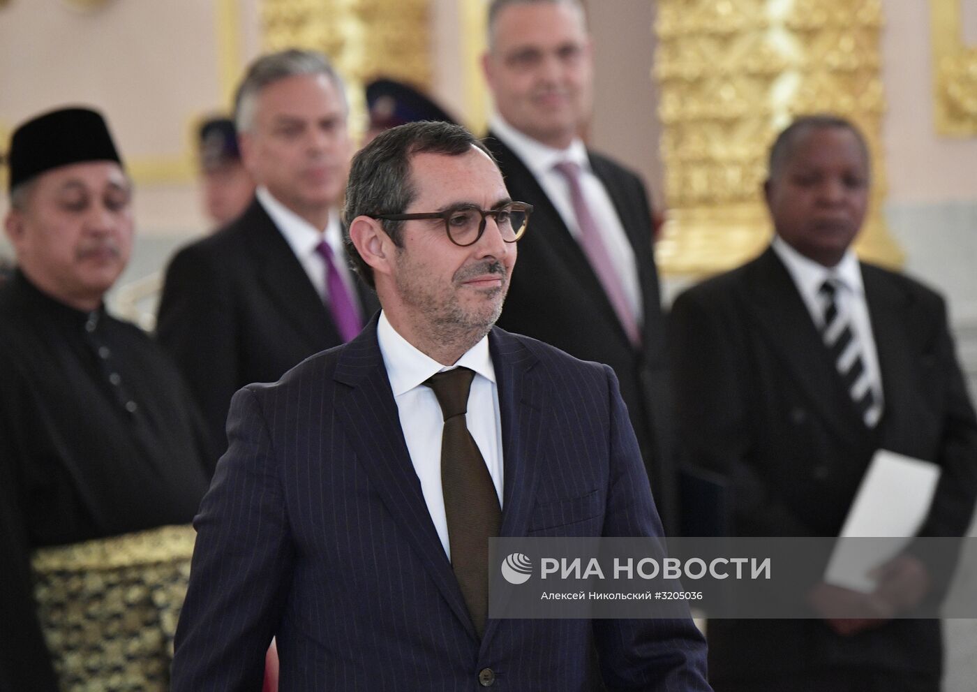 Президент РФ В. Путин принял верительные грамоты у 20 послов иностранных государств