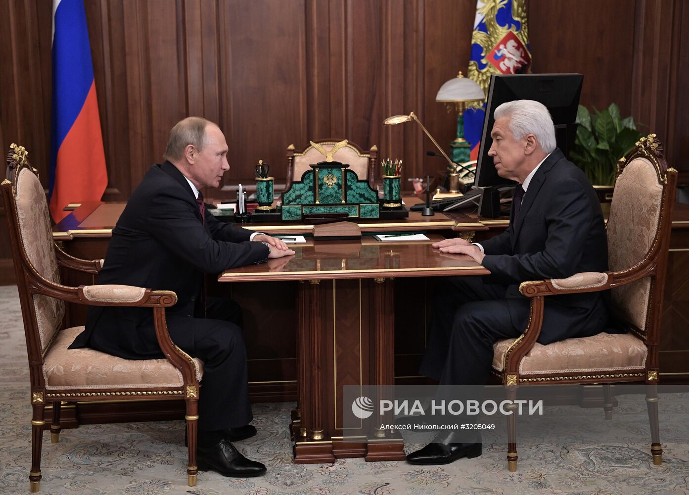 Президент РФ В. Путин провел встречу с вице-спикером Госдумы РФ В. Васильевым