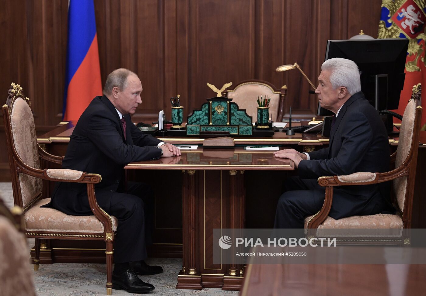 Президент РФ В. Путин провел встречу с вице-спикером Госдумы РФ В. Васильевым