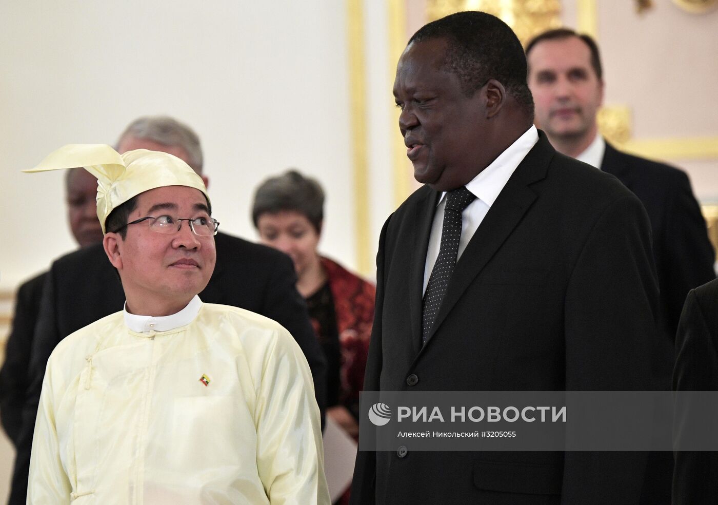 Президент РФ В. Путин принял верительные грамоты у 20 послов иностранных государств