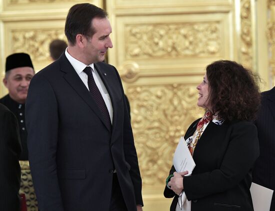 Президент РФ В. Путин принял верительные грамоты у 20 послов иностранных государств