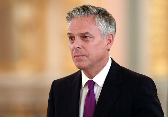 Президент РФ В. Путин принял верительные грамоты у 20 послов иностранных государств