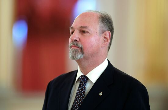 Президент РФ В. Путин принял верительные грамоты у 20 послов иностранных государств