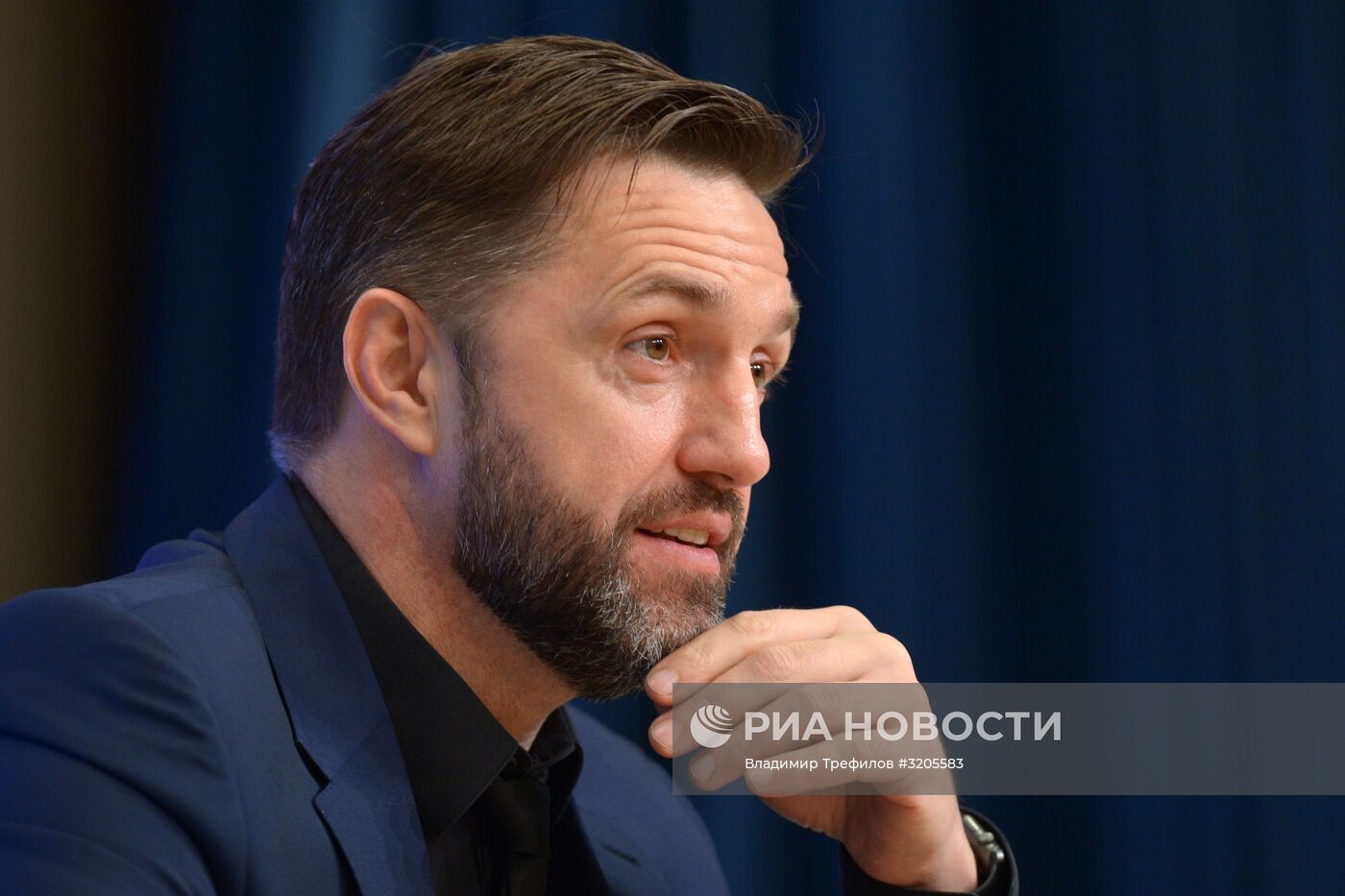 П/к актеров и создателей фильма "Салют -7"