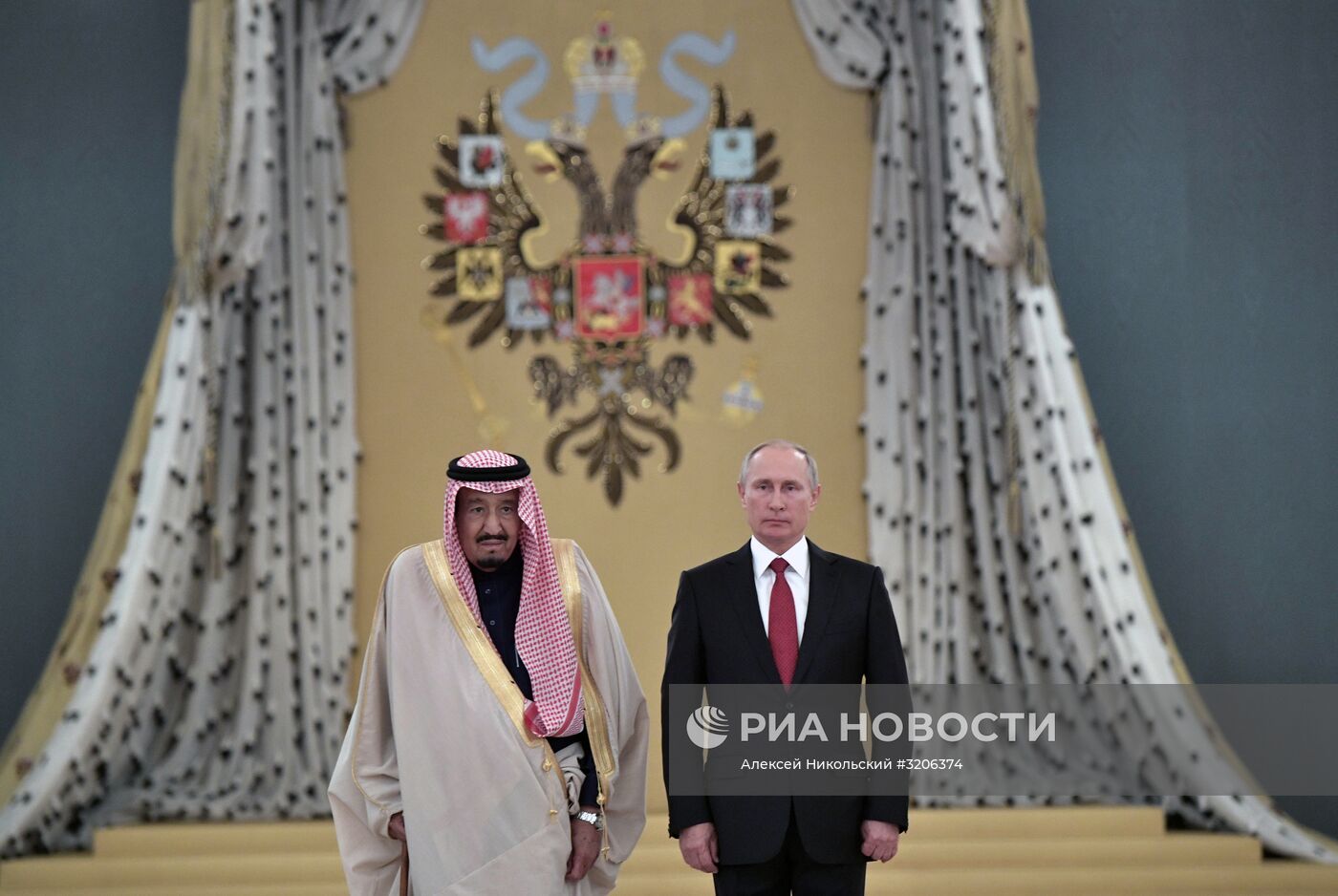 Переговоры президента РФ В. Путина с королем Саудовской Аравии С. Аль-Саудом