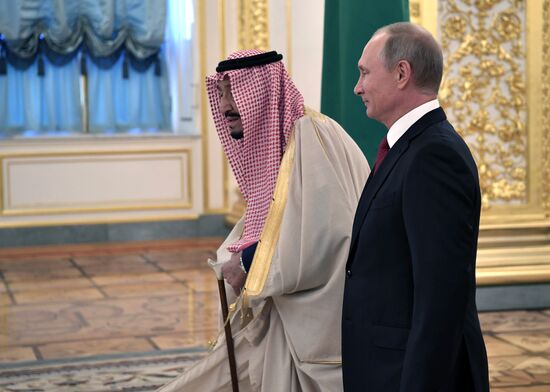 Переговоры президента РФ В. Путина с королем Саудовской Аравии С. Аль-Саудом