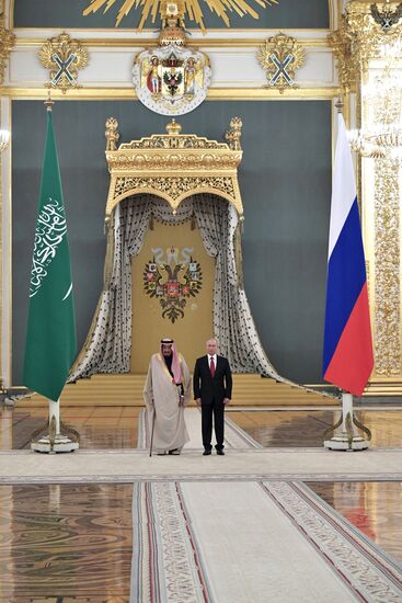 Переговоры президента РФ В. Путина с королем Саудовской Аравии С. Аль-Саудом