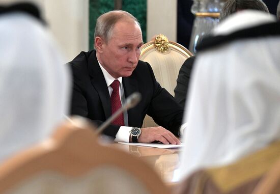 Переговоры президента РФ В. Путина с королем Саудовской Аравии С. Аль-Саудом