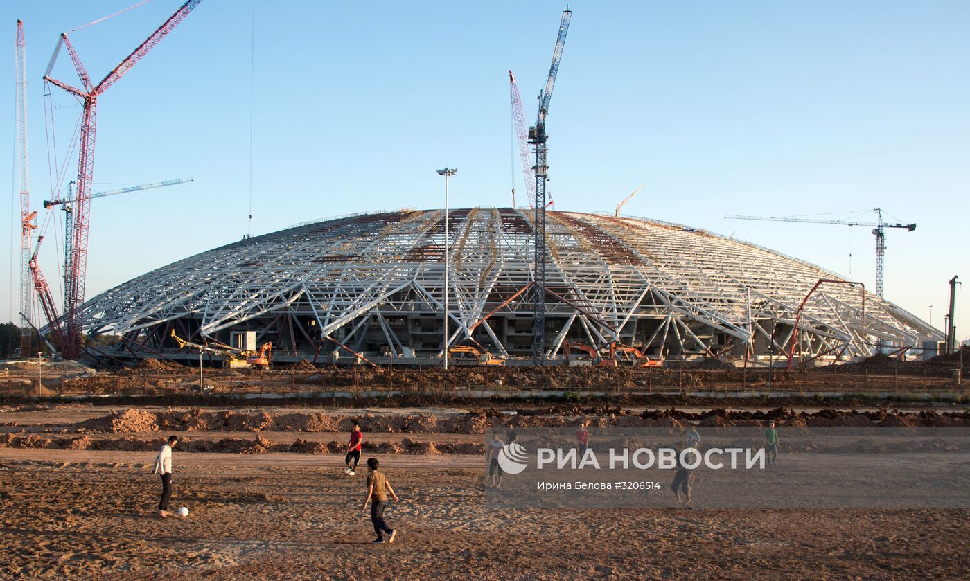 Строящийся стадион "Самара Арена" в Самаре