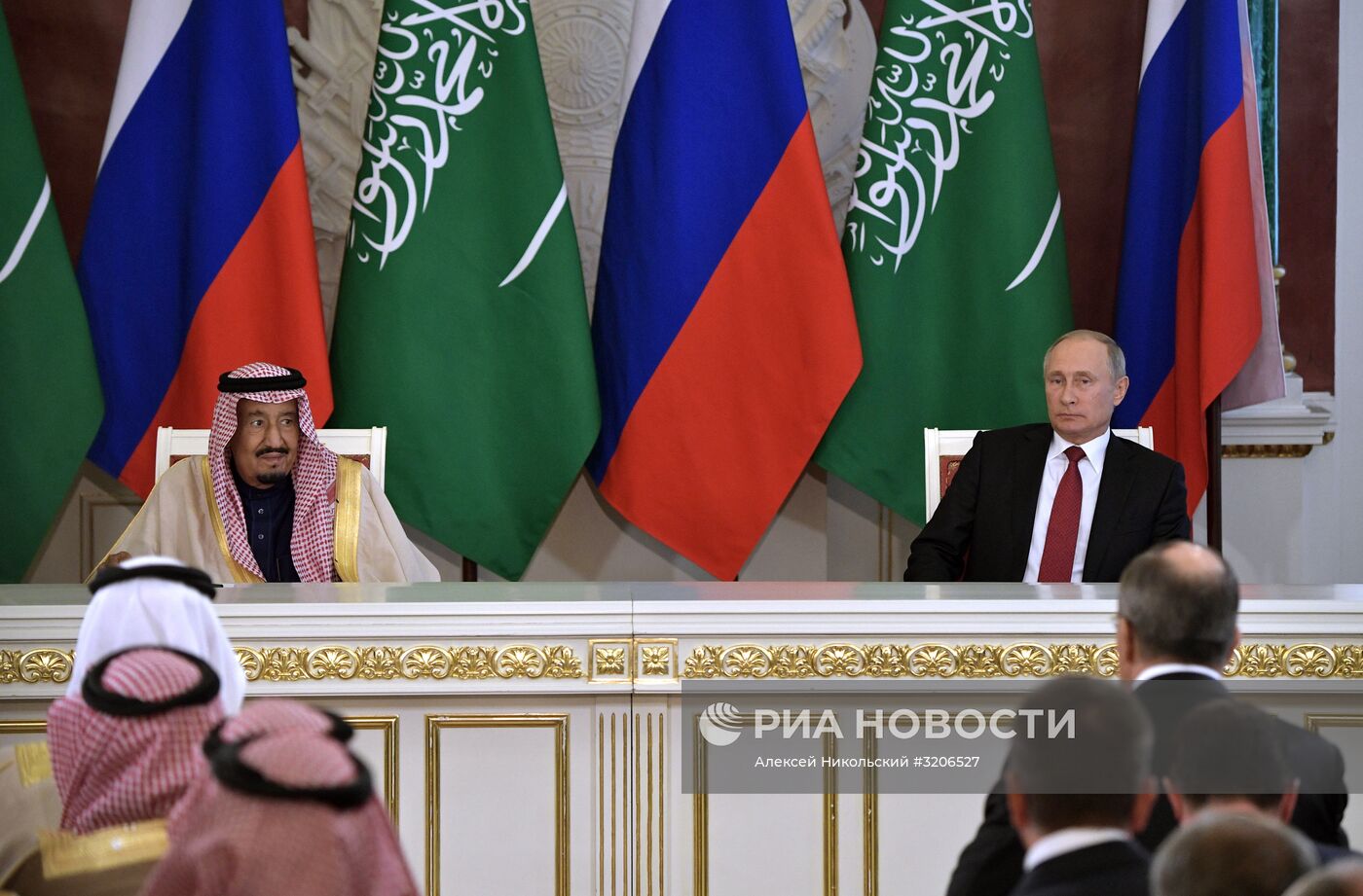 Переговоры президента РФ В. Путина с королем Саудовской Аравии С. Аль-Саудом