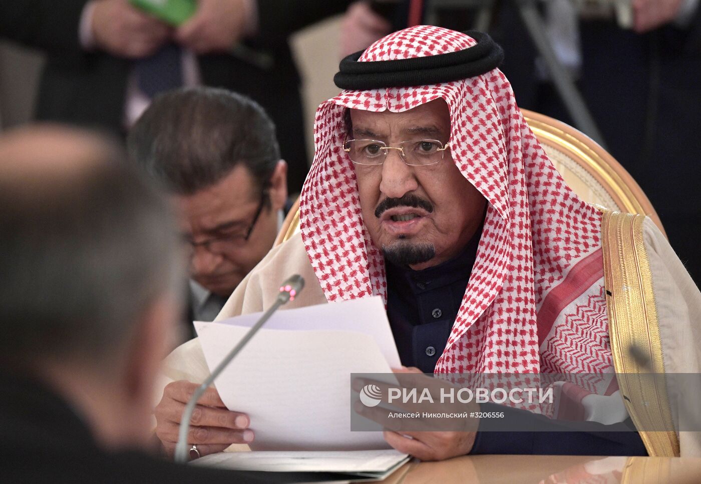 Переговоры президента РФ В. Путина с королем Саудовской Аравии С. Аль-Саудом