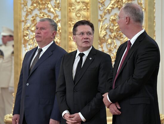 Переговоры президента РФ В. Путина с королем Саудовской Аравии С. Аль-Саудом