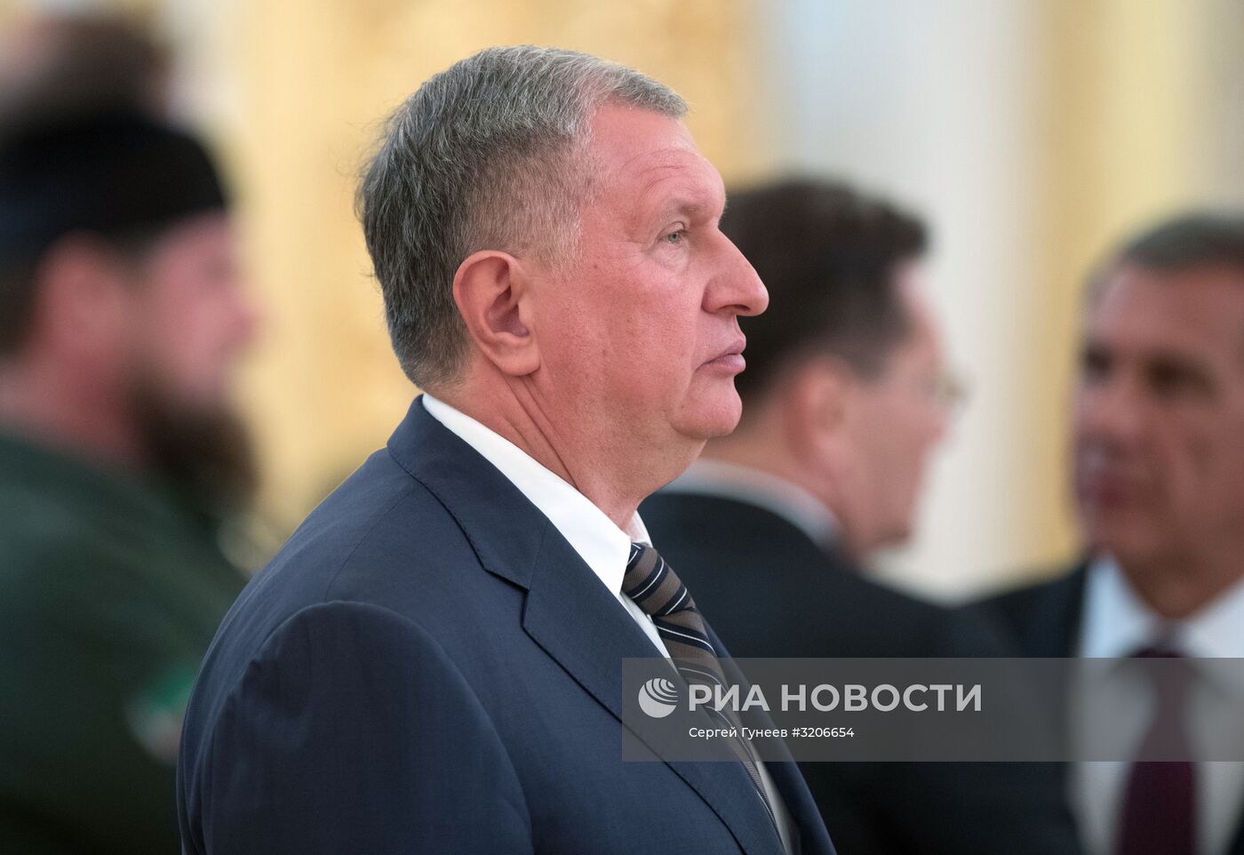 Переговоры президента РФ В. Путина с королем Саудовской Аравии С. Аль-Саудом