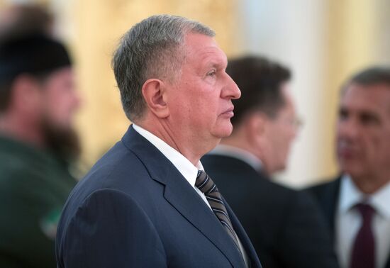 Переговоры президента РФ В. Путина с королем Саудовской Аравии С. Аль-Саудом