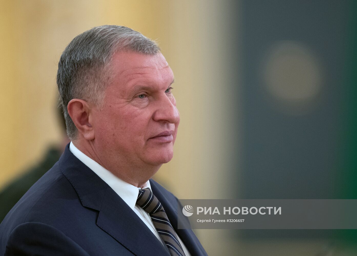 Переговоры президента РФ В. Путина с королем Саудовской Аравии С. Аль-Саудом