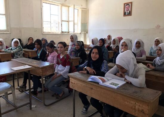 Школа для девочек в Дейр-эз-Зоре