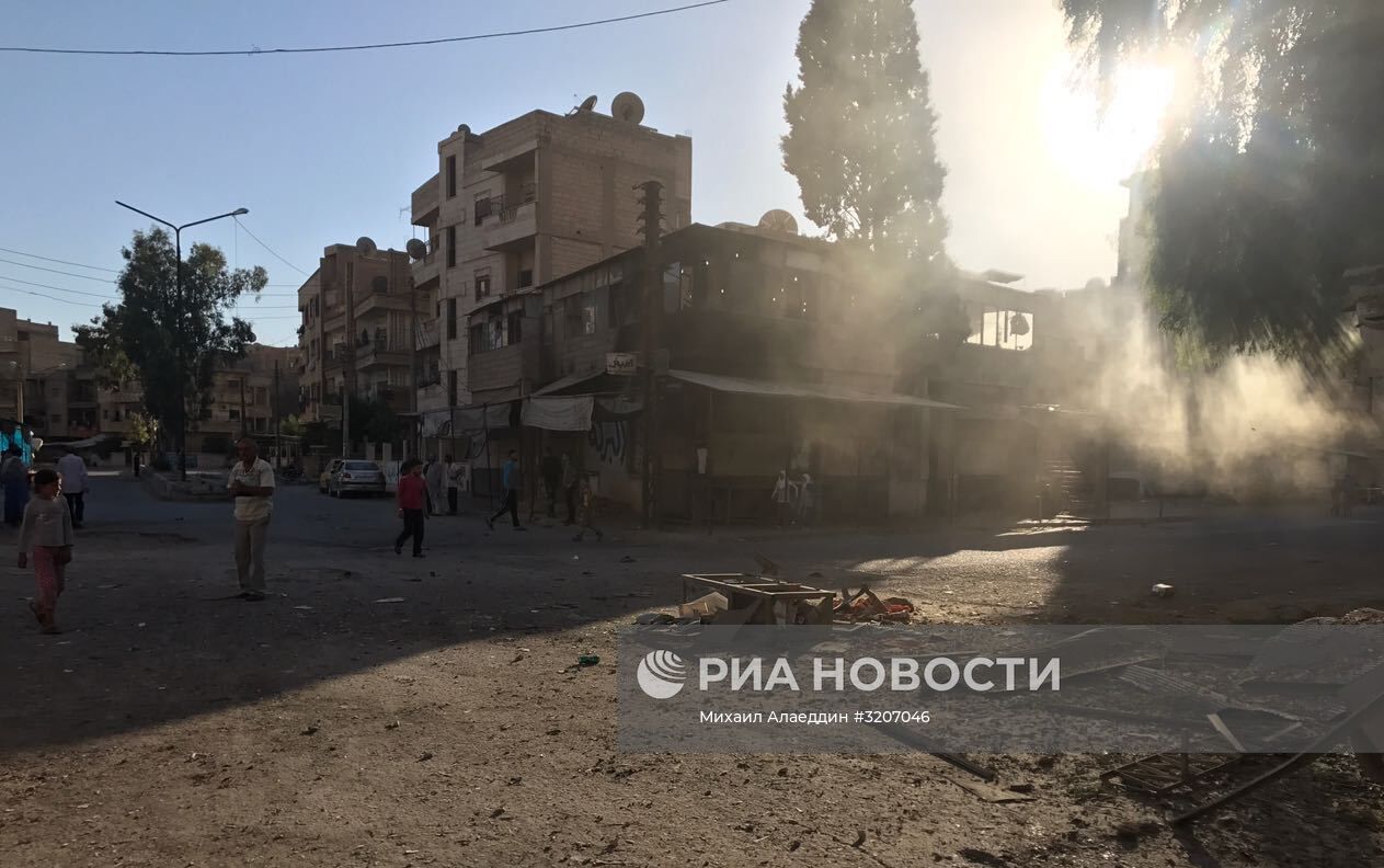 Последствия ракетного обстрела квартала Аль-Кусур в Дейр-эз-Зоре