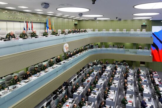 Министр обороны С.Шойгу провел селекторное совещание с руководством ВС РФ