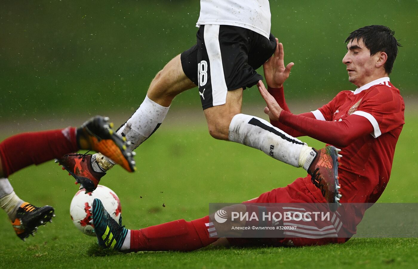 Футбол. Отборочный матч ЧЕ-2019 среди молодежных сборных. Россия - Австрия