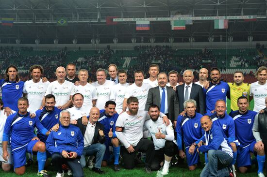Футбольный матч между командами клубов "Клуб Италия" и "Лидер-65" в Грозном