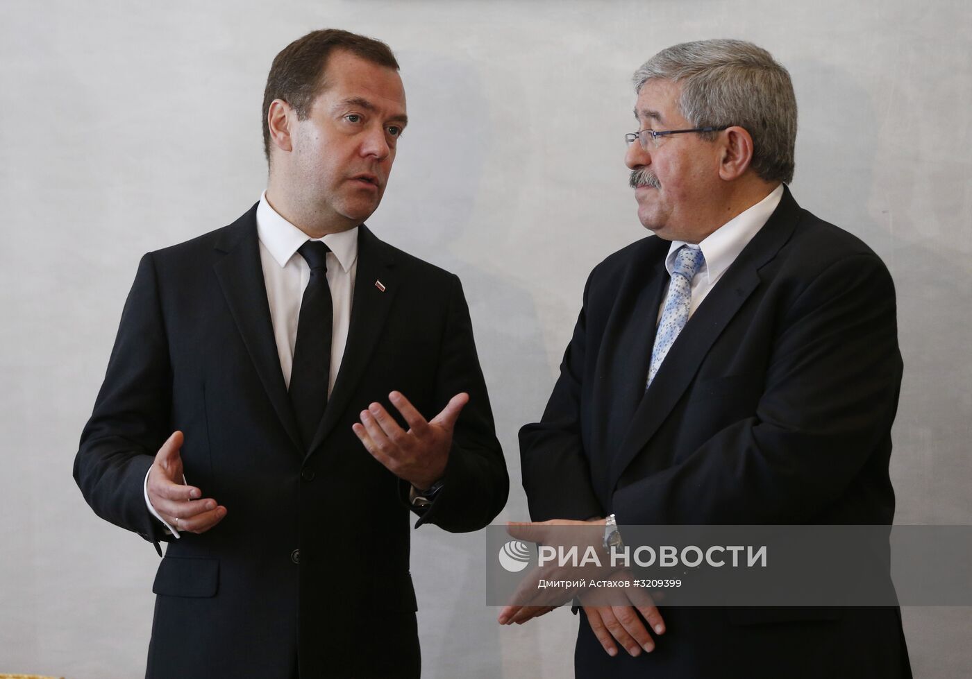 Официальный визит премьер-министра РФ Д. Медведева в Алжир. День второй