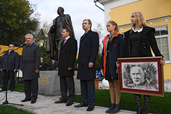 Открытие памятника руководителю советской внешней разведки в годы ВОВ П. Фитину