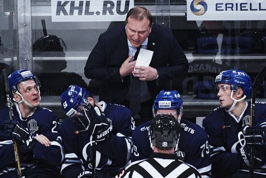 Хоккей. КХЛ. Матч "Динамо" (Москва) - "Ак Барс"