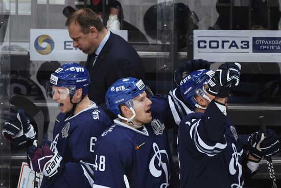 Хоккей. КХЛ. Матч "Динамо" (Москва) - "Ак Барс"