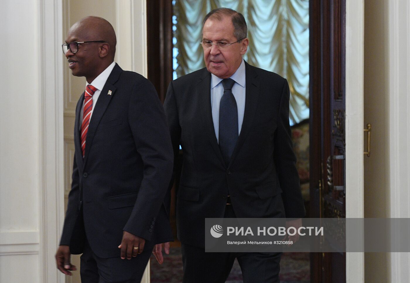 Встреча глав МИД РФ и Бурунди С. Лаврова и А. Ньямитве