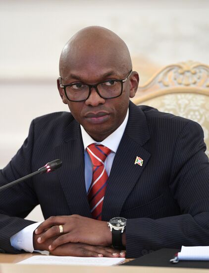 Встреча глав МИД РФ и Бурунди С. Лаврова и А. Ньямитве