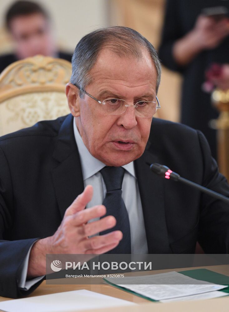 Встреча глав МИД РФ и Бурунди С. Лаврова и А. Ньямитве