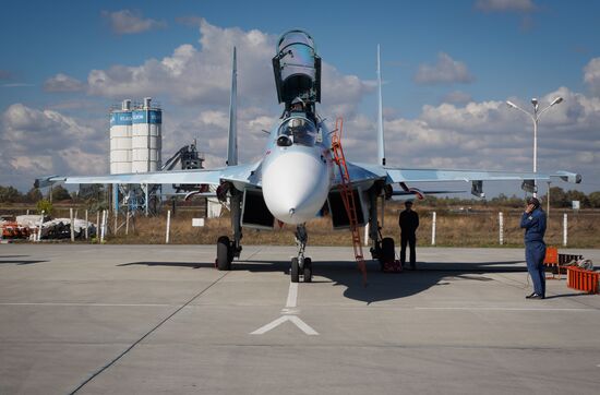 Тренировочные полёты пилотажной группы "Соколы России" в Краснодарском крае