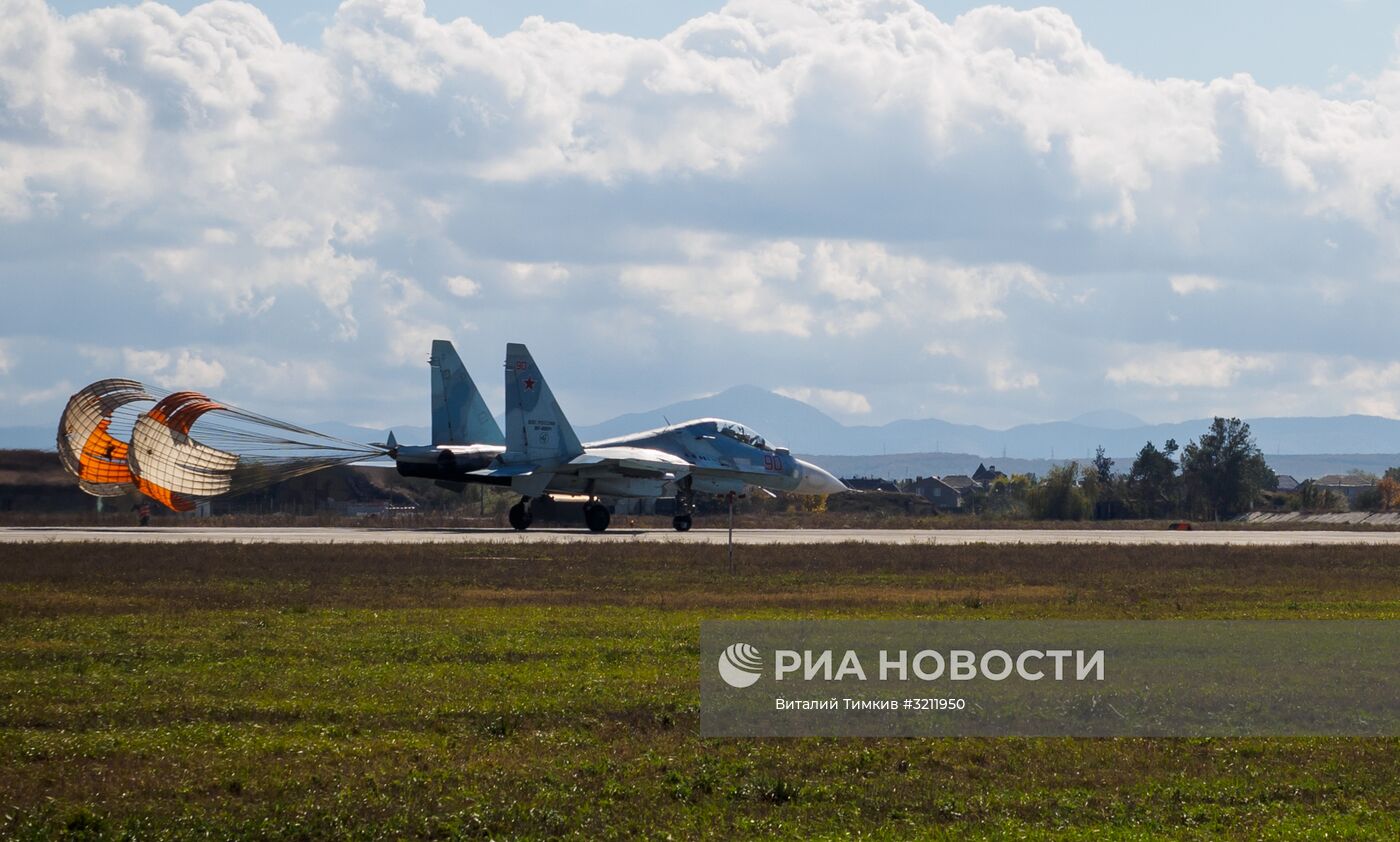 Тренировочные полёты пилотажной группы "Соколы России" в Краснодарском крае