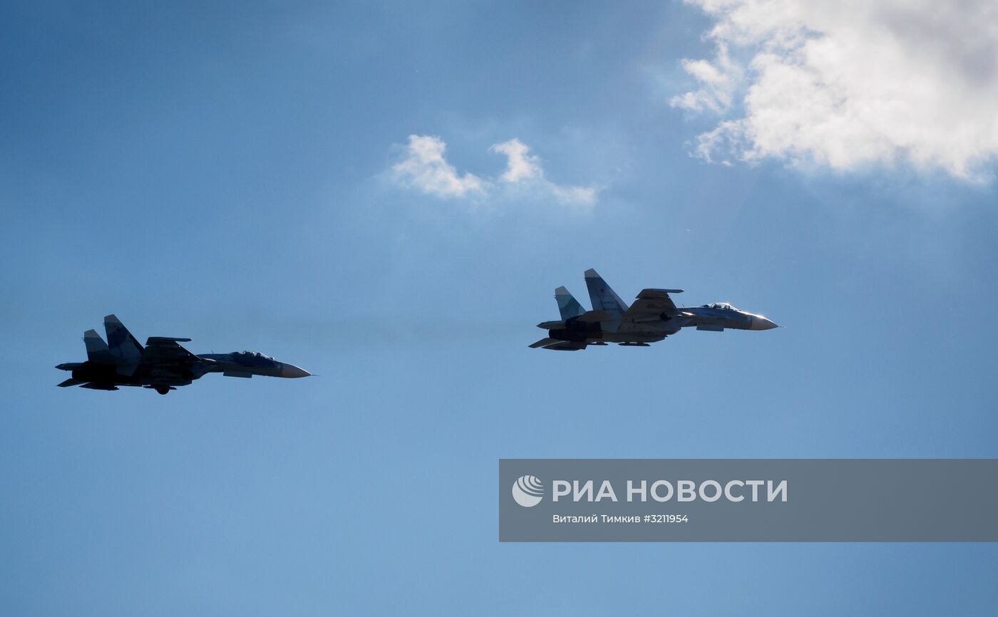 Тренировочные полёты пилотажной группы "Соколы России" в Краснодарском крае