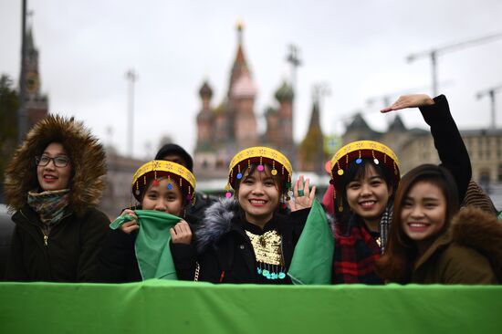 Карнавальное шествие в рамках XIX Всемирного фестиваля молодежи и студентов