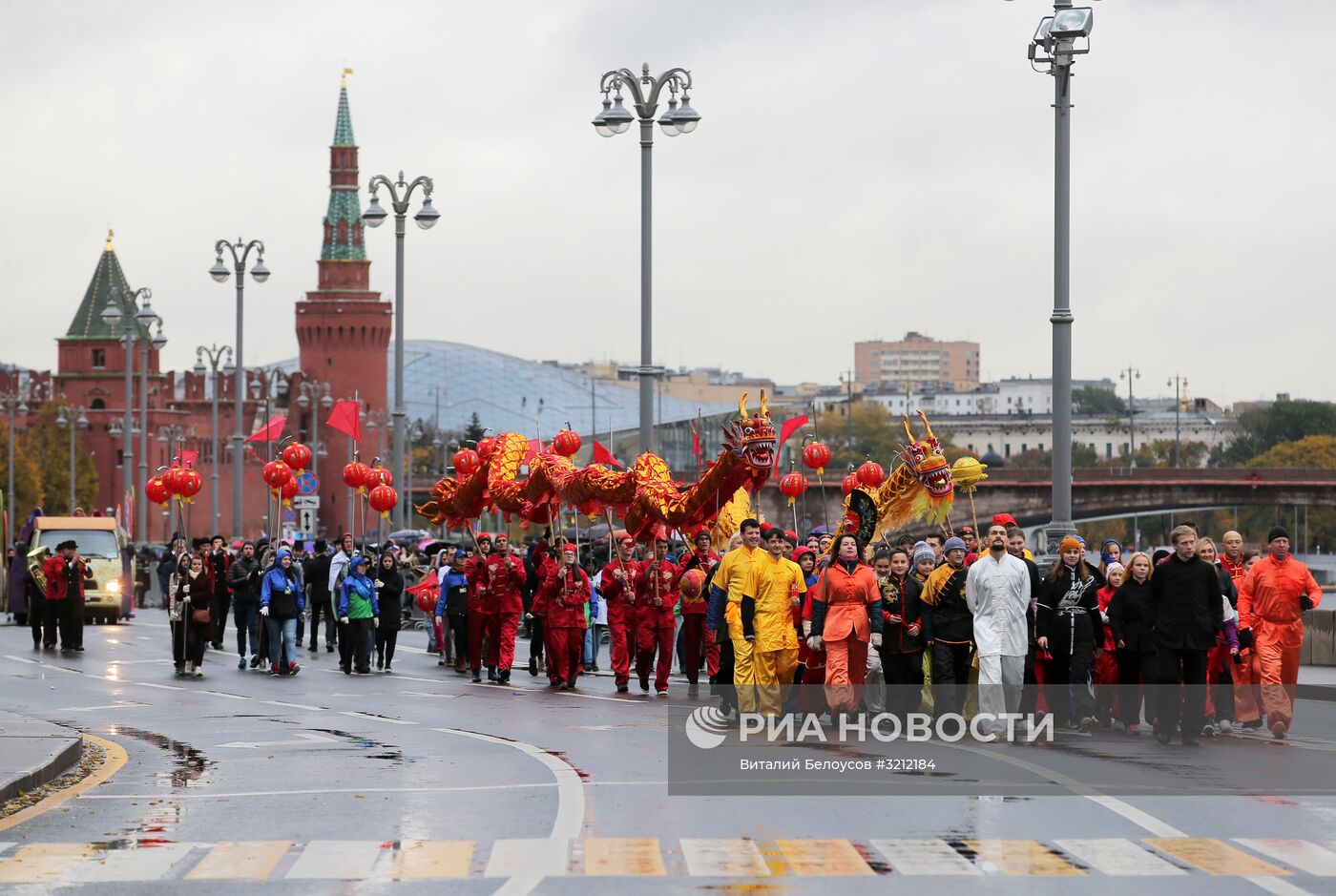 Карнавальное шествие в рамках XIX Всемирного фестиваля молодежи и студентов