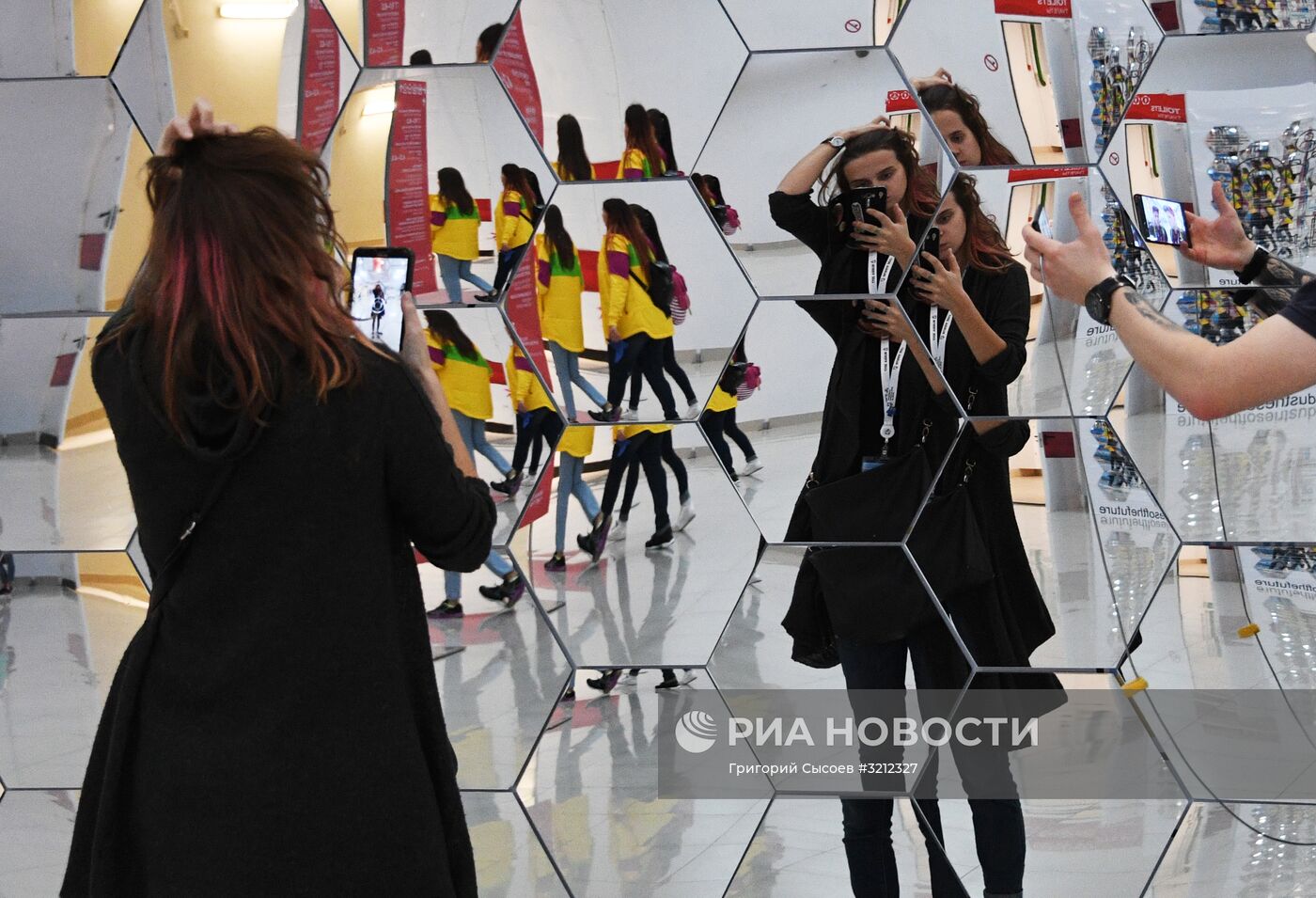 В преддверии открытия XIX Всемирного фестиваля молодежи и студентов