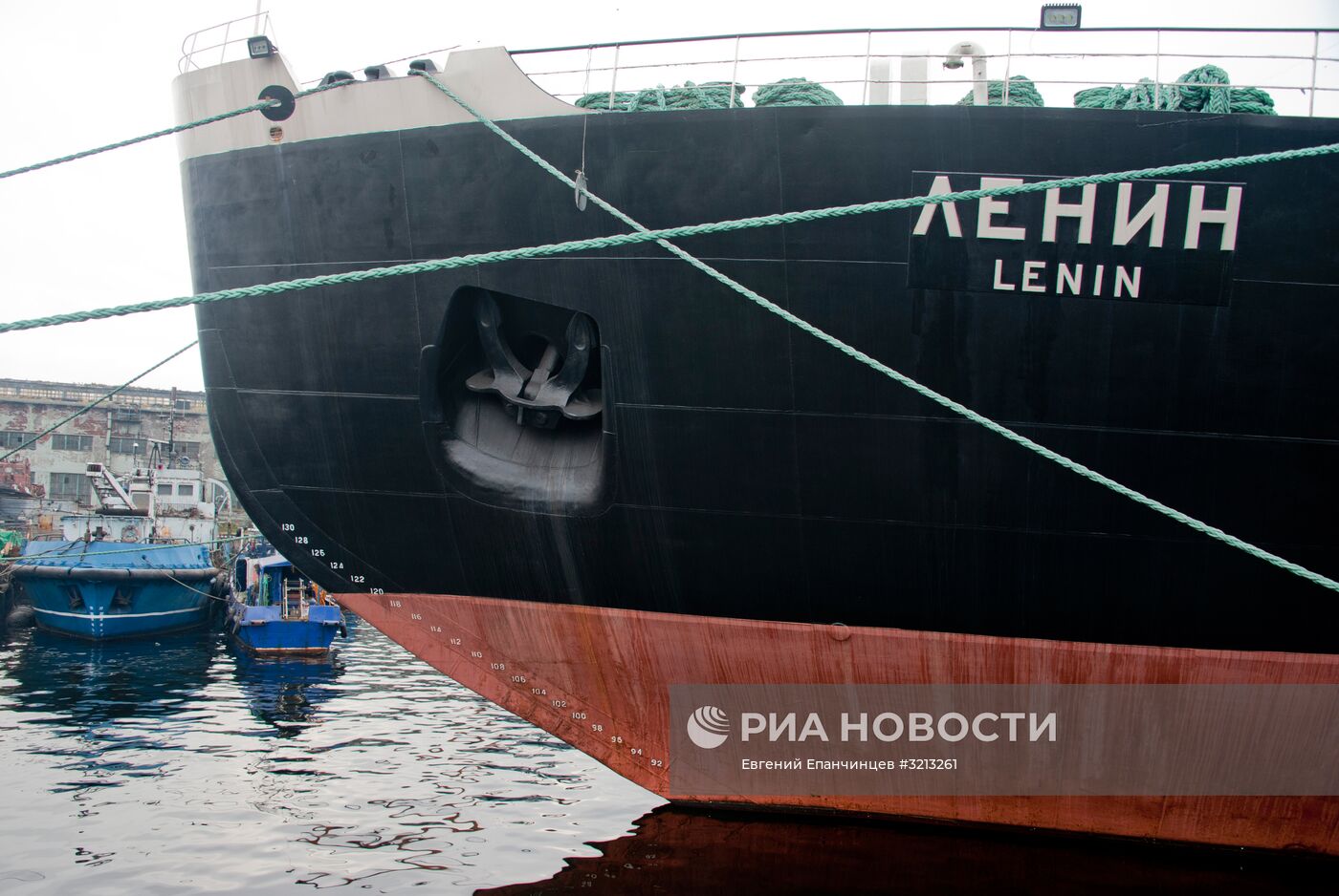 Исторический музей-ледокол "Ленин" в Мурманске