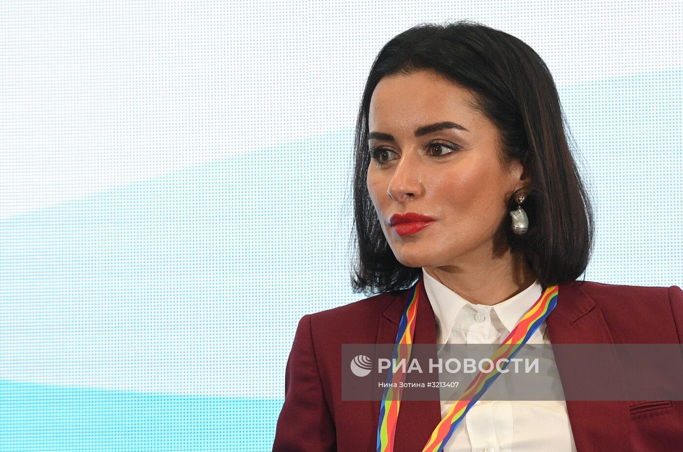 XIX Всемирный фестиваль молодёжи и студентов. Дискуссионная программа