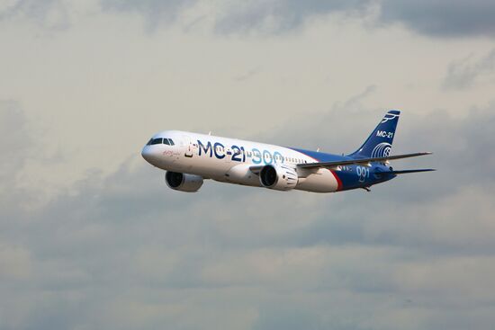 Самолет МС-21 совершил первый перелет из Иркутска в Жуковский