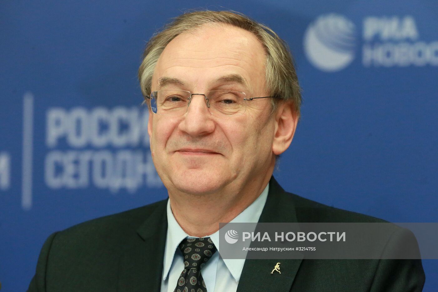 П/к, посвященная Гран-при по фигурному катанию в Москве