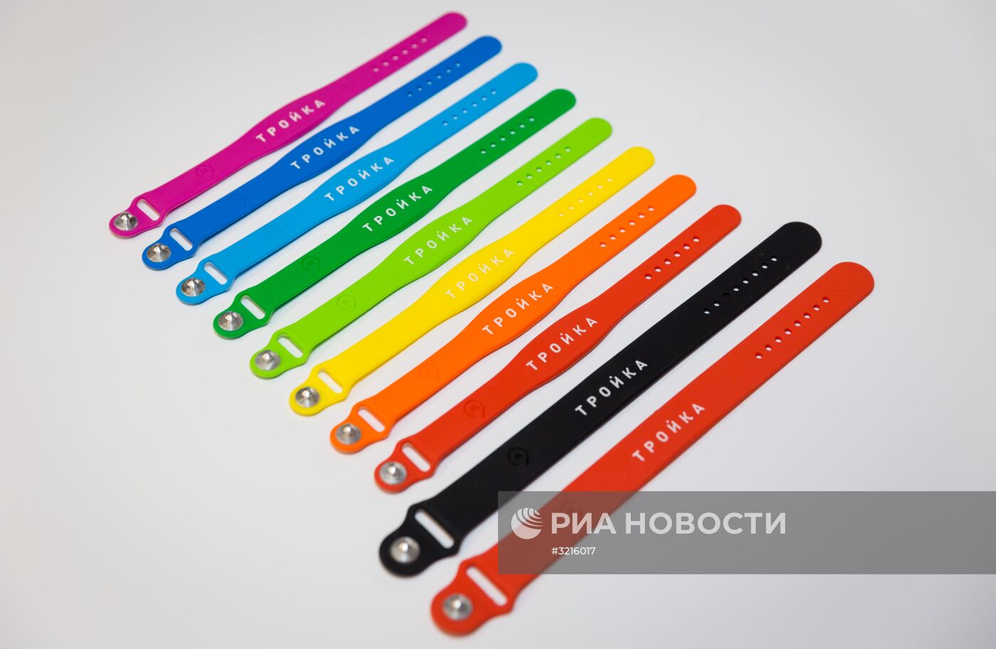 Браслеты "Тройка" начали продавать в московском метро