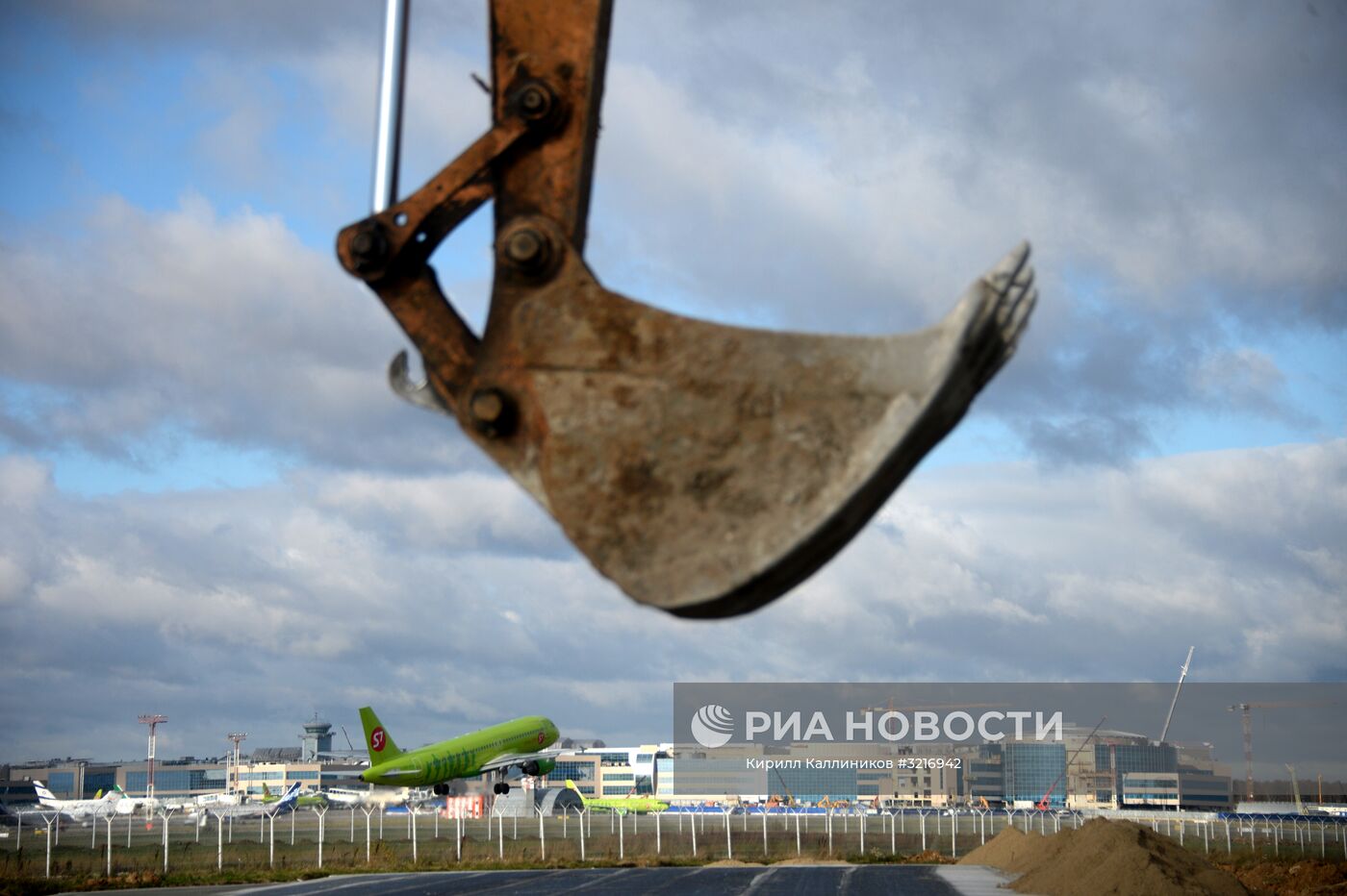 Строительство нового сегмента терминала аэропорта "Домодедово"