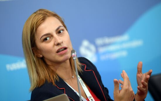 XIX Всемирный фестиваль молодежи и студентов. Дискуссионная программа