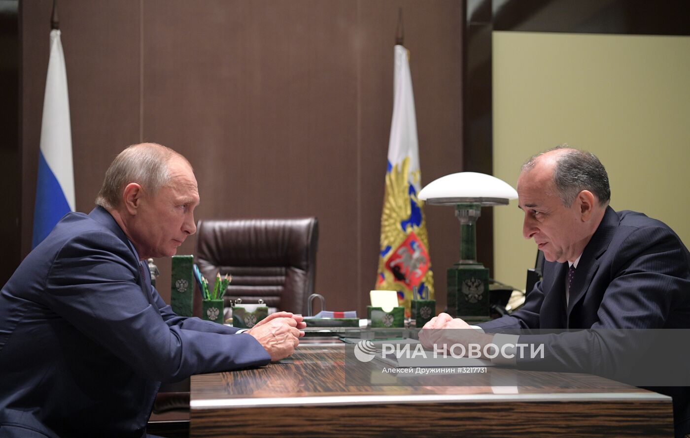 Рабочая встреча президента РФ В. Путина с главой Кабардино-Балкарии Ю. Коковым